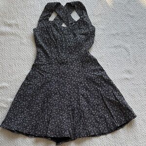 Vintage Contempo Black Floral Cross-Back Romper with Skirted Shorts Juniors Sz 7